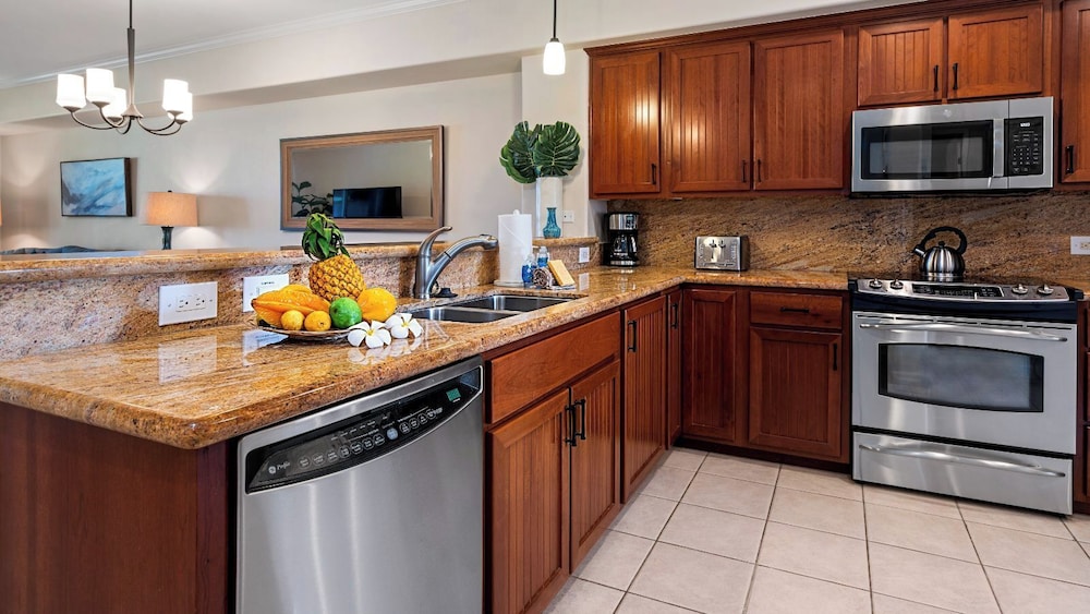 Family-friendly Waikoloa Villa - Pools, Golf & Walk to A-bay Adventures - Vrkcv