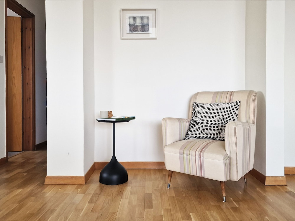 56 NIC - Stay Space View Apartment