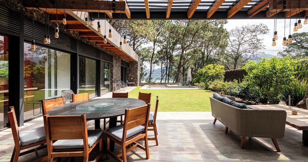 Pedacito de Lago - Lakeview Home