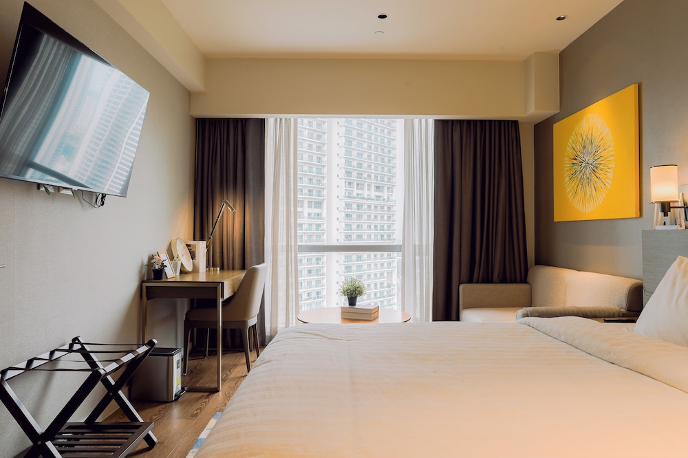 Hotel Residences at Acqua