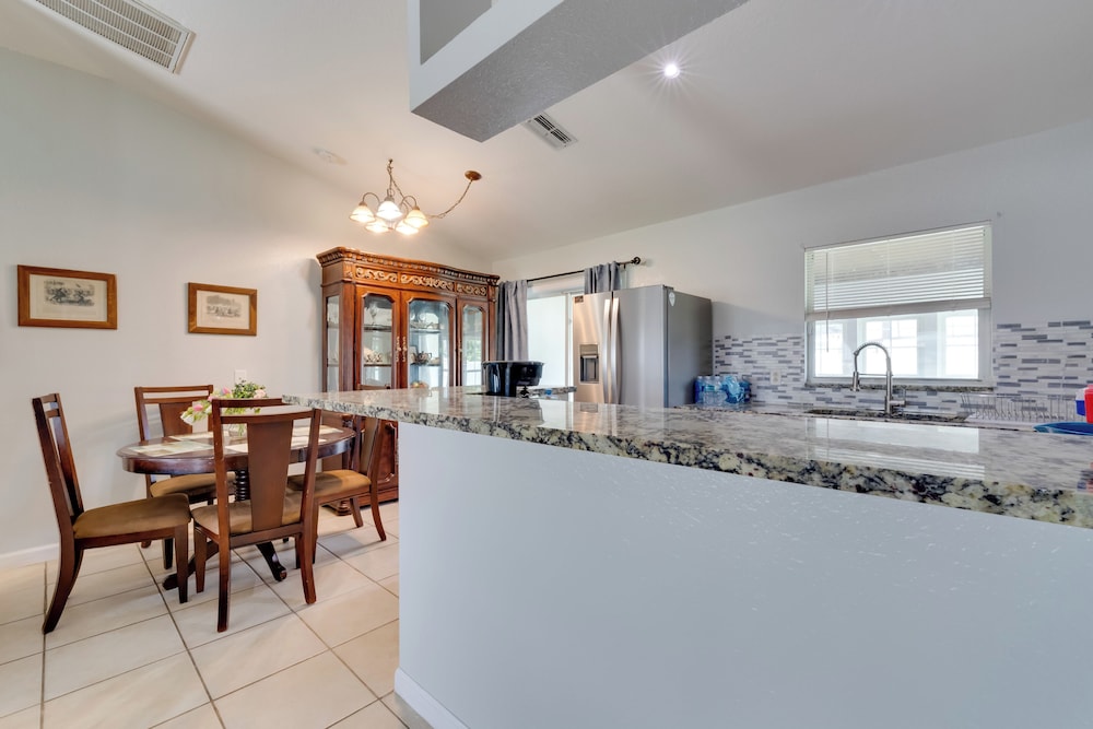 Fenced Yard & Game Room: Family Home in Kissimmee!