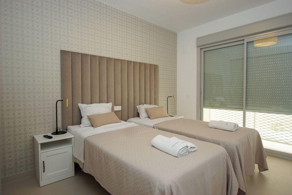Apartment Sleeps 4 With Gym & Spa