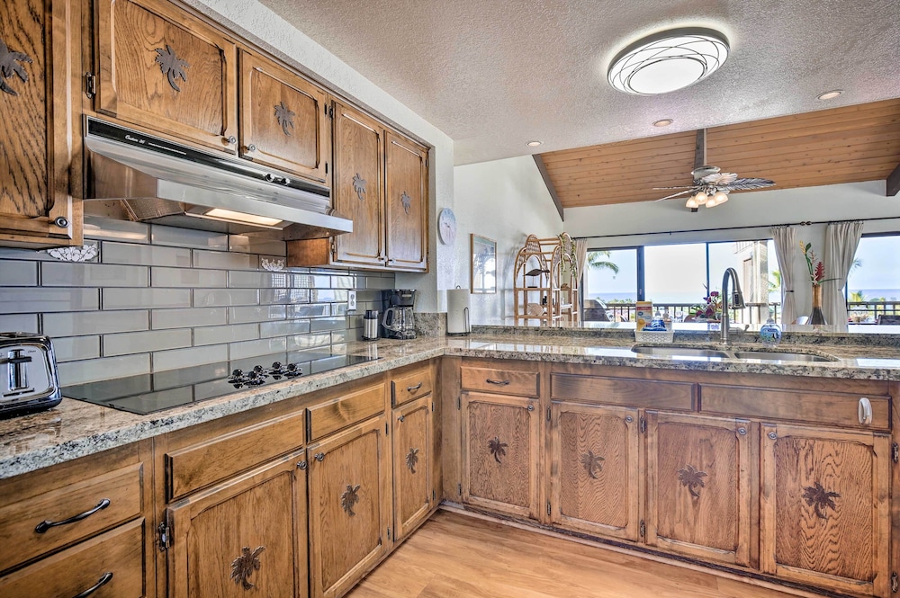 Kailua-kona Condo w/ Resort Amenities Access!