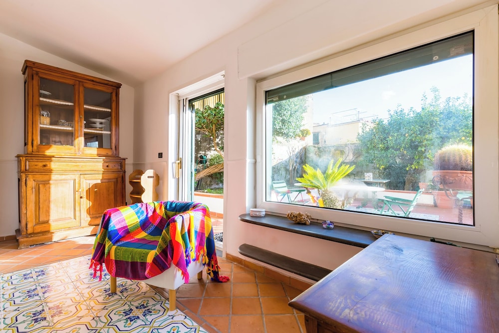 Villa Paola - Hidden Panoramic Garden and Terraces by Napoliapartments