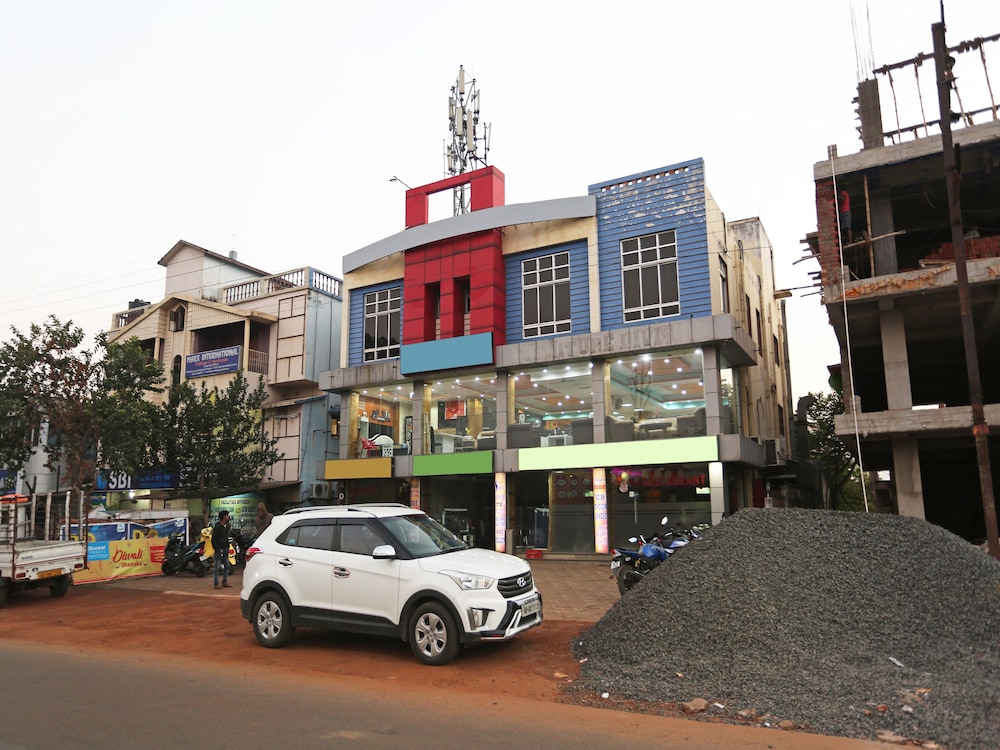 OYO 27644 Cozycom view 4