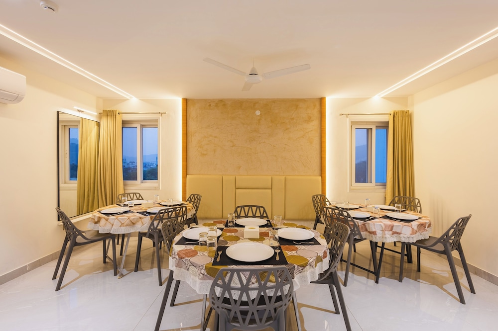 Treebo SS Residency Gandhi Nagar