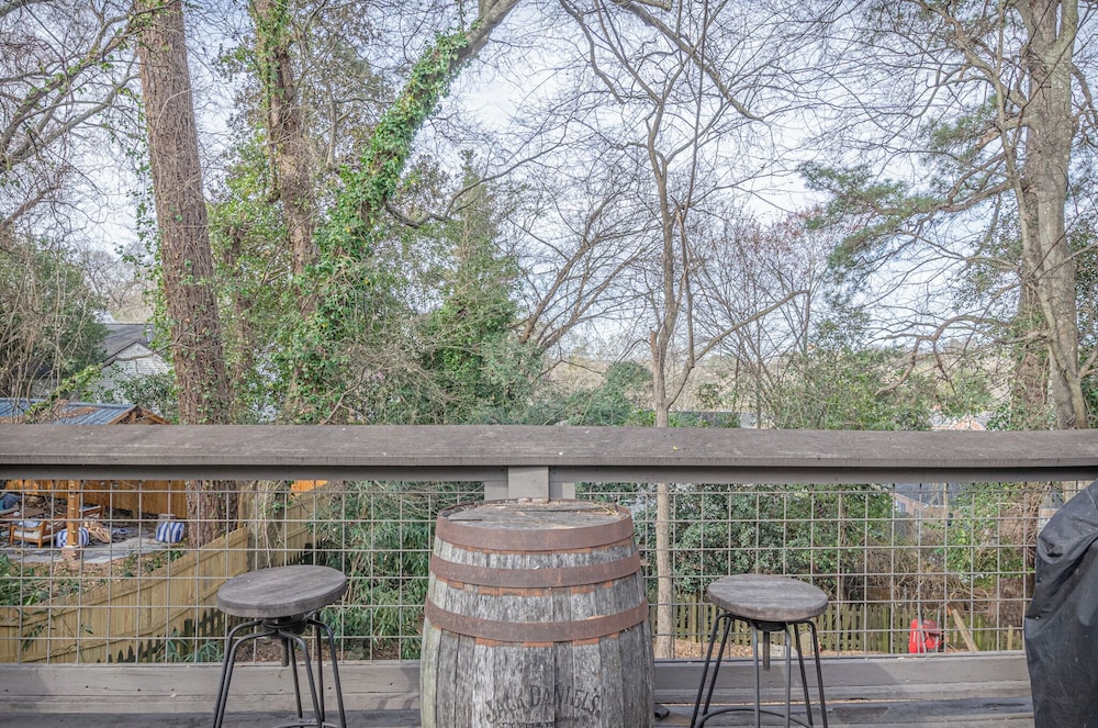 Spacious 3BR Midtown Home - Grad Family