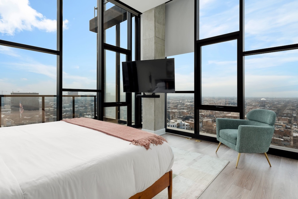 River West 2 Penthouses Skyline Group Comfort