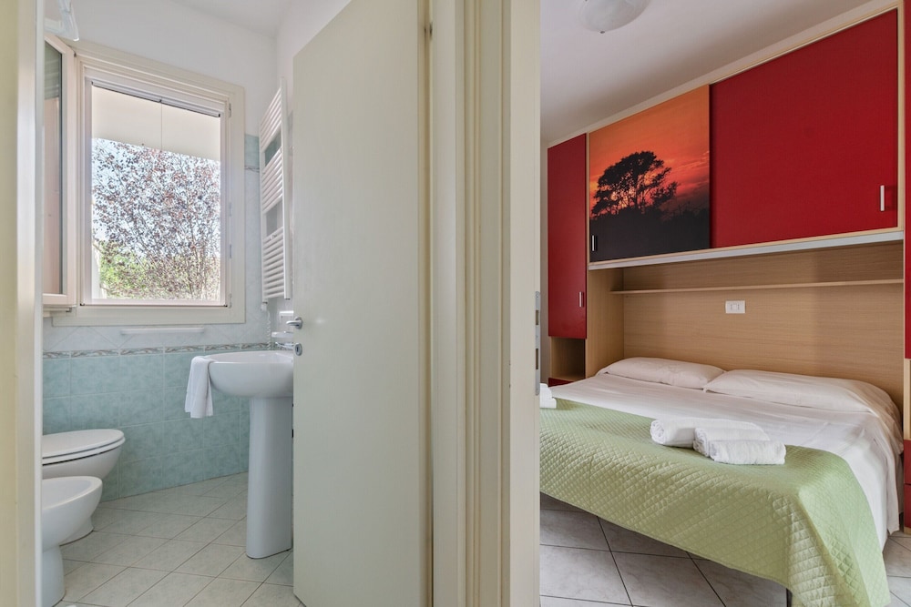 Apartment With Pool in Lido Delle Nazioni view 5