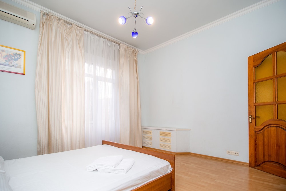 Kiev Accommodation Hotel Service