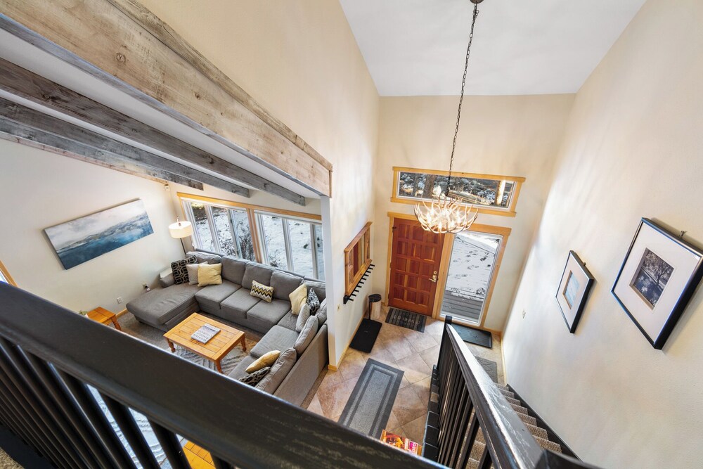 11 Appaloosa Court
