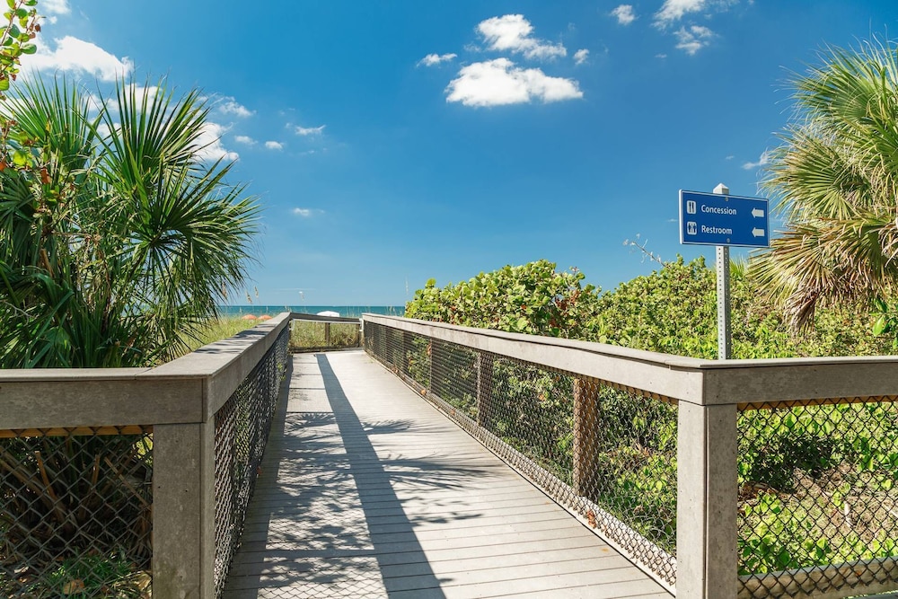 Nokomis Home Close to Beach