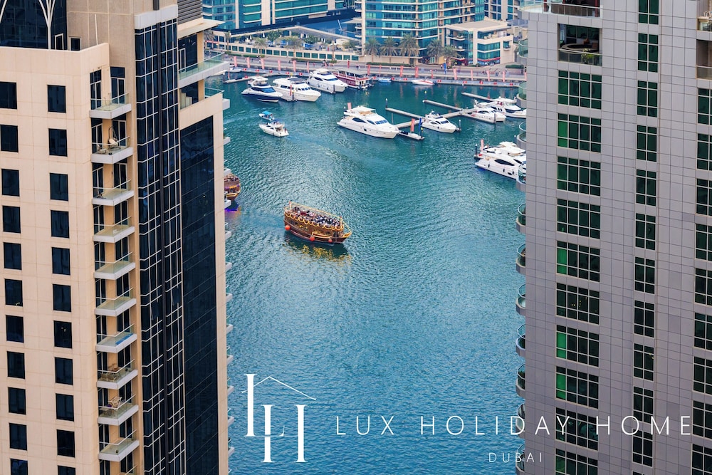 LUX Contemporary Marina View Suite 7