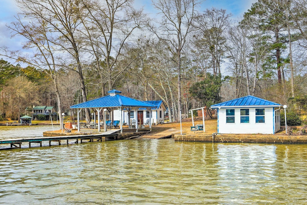 Lakefront Retreat With Private Docks  Gazebo! - Property Image 7