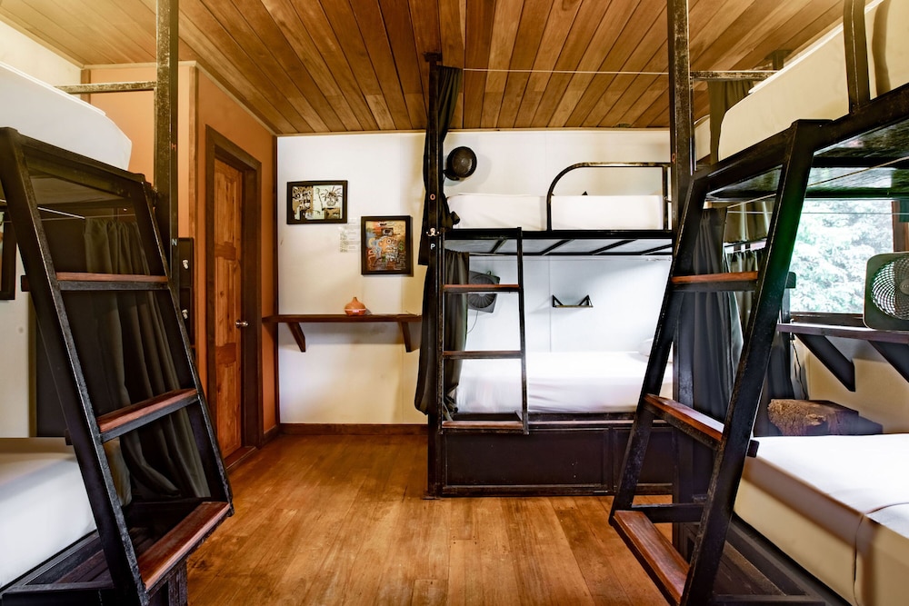 Bambuda Lodge - Hostel