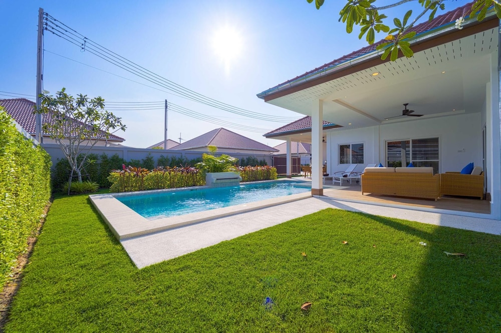 Brand-New Modern 3-Bedroom Villa MB20