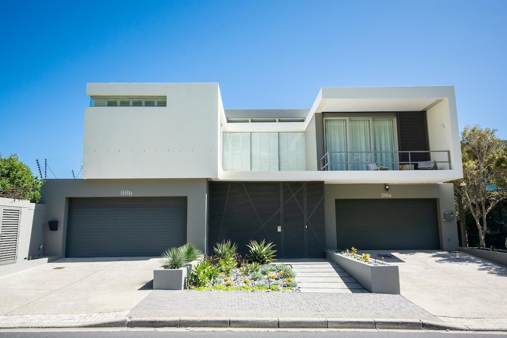 Ethereal 4bed Camps Bay Villa Atlantic Reflection