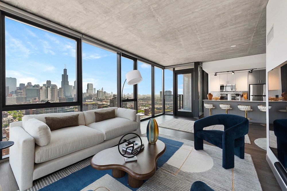 Cloud9 4apt in Building Fultonmkt The Cubist