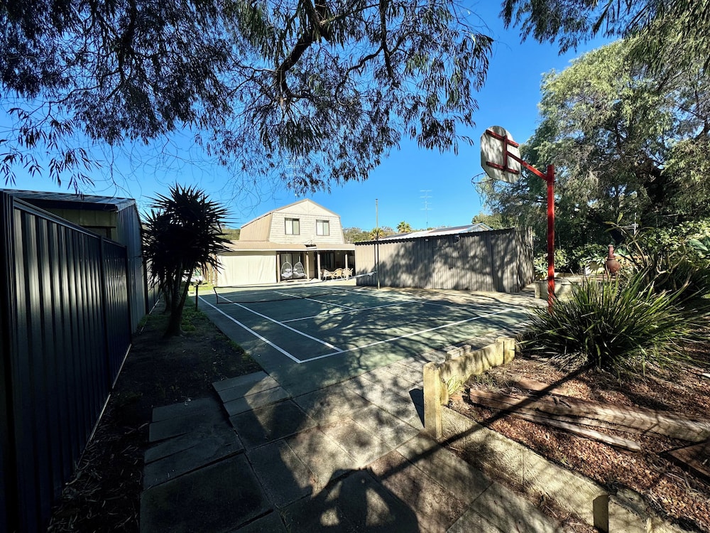 Coastal Paradise in Preston Beach