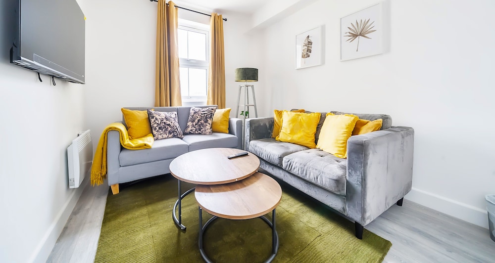 Modern Town Center Apartments Aldershot