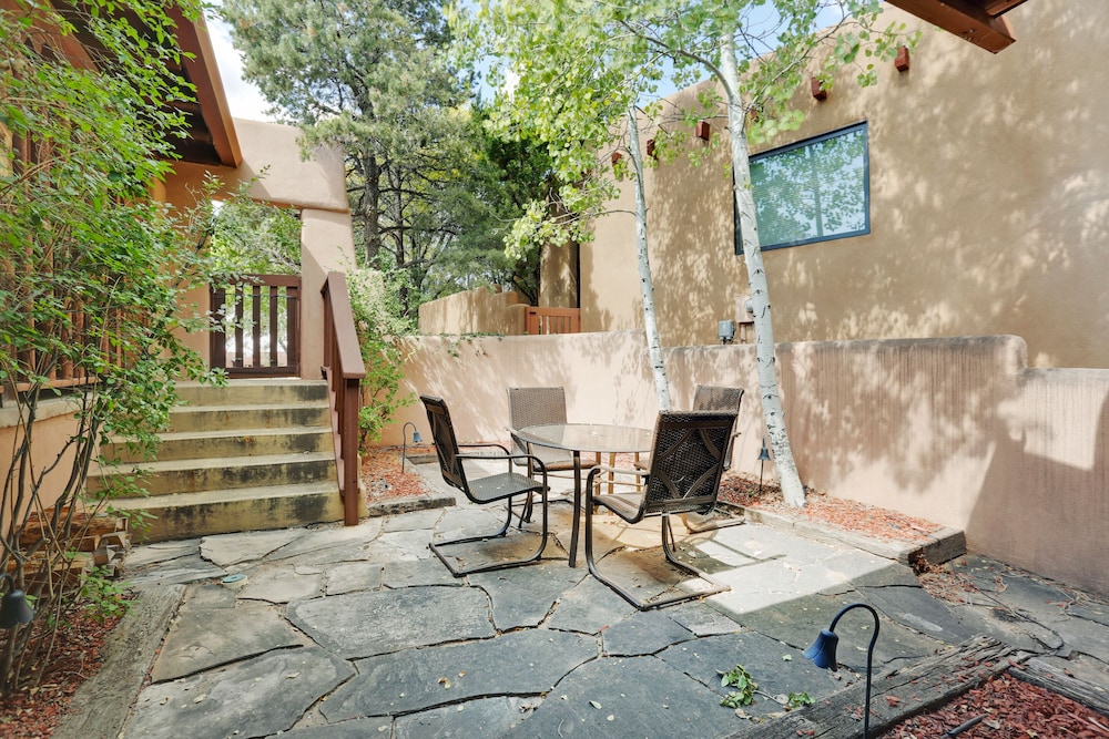 Vista de Colores by Kokopelli Property Management