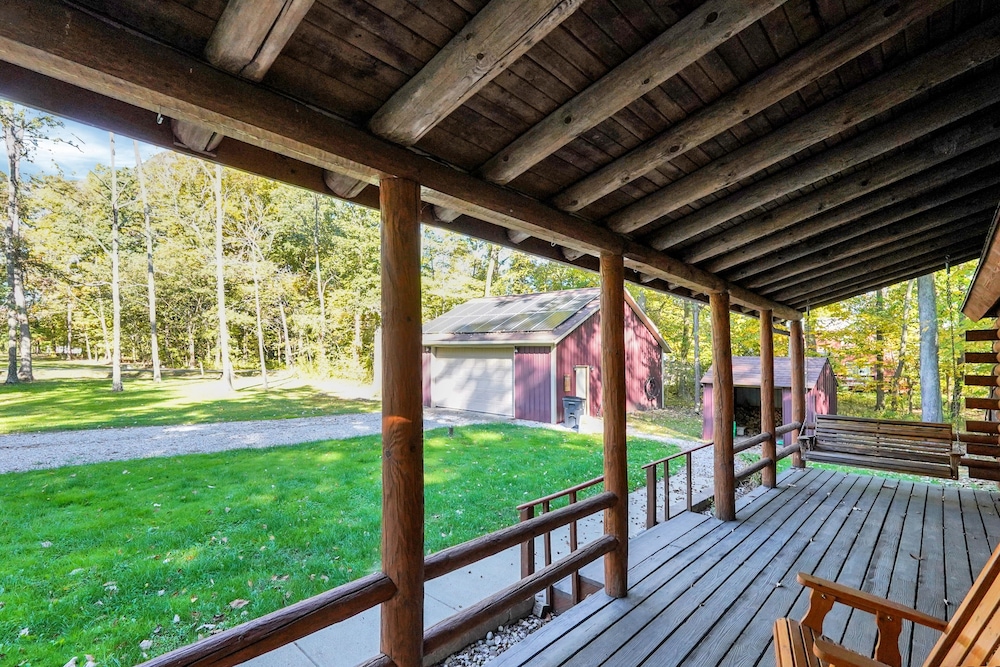 Mae's Place 2 Bedroom Cabin view 5