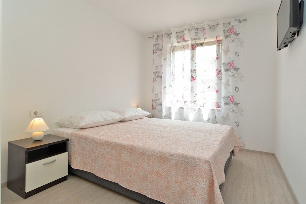 Apartment 1659 view 2