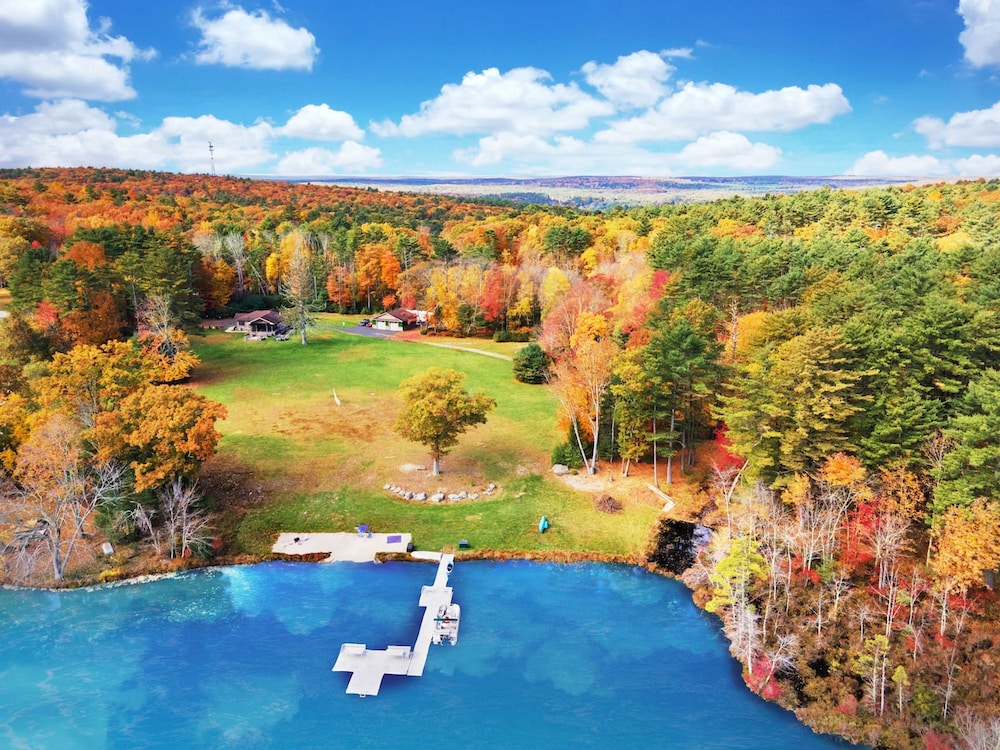 2 Lake Cabins Pool+hottub Game Room 23acs