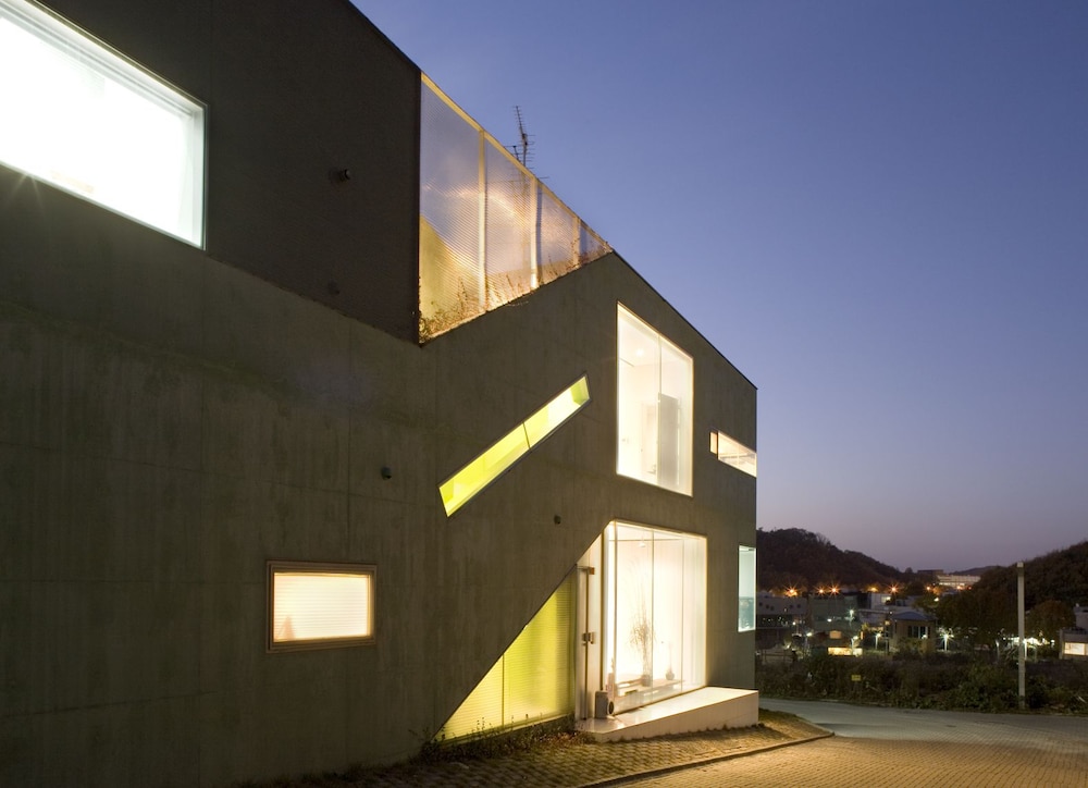 Motif No.1 Guest House