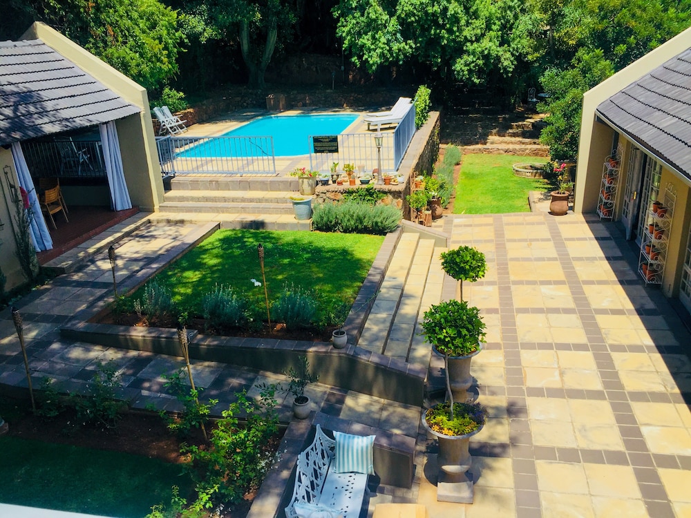 Amoris Guest House - Waterkloof Ridge