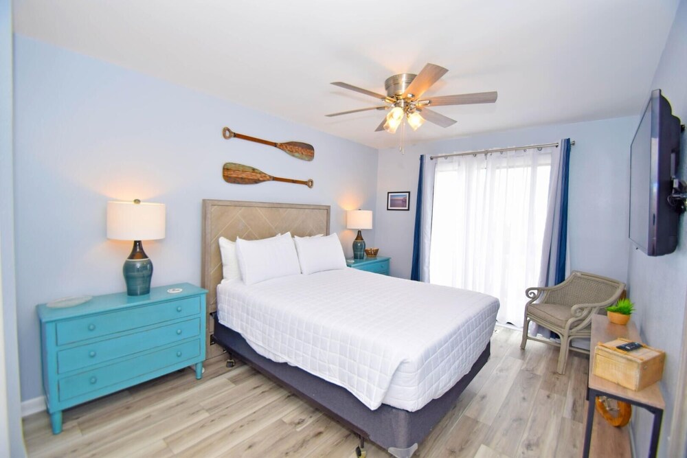 Sunset Landing 2 2 Bedroom Apts