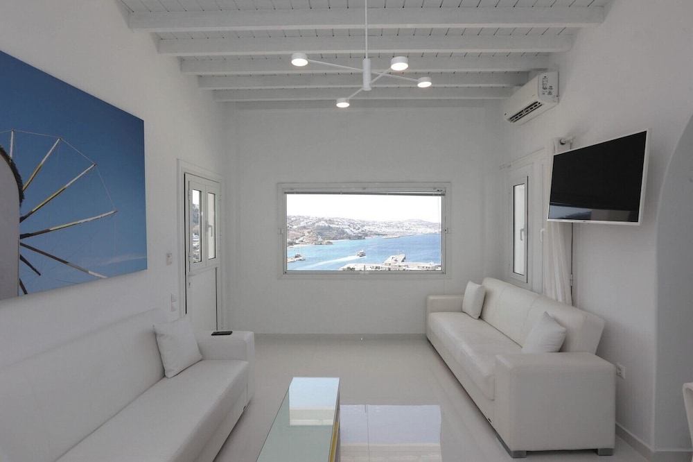Adikri Villas & Suites