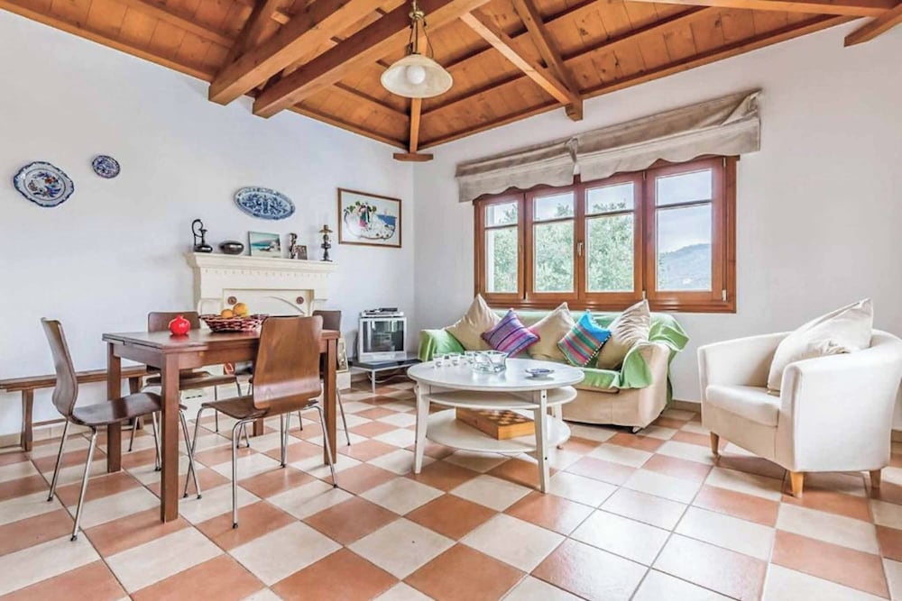 Villa Meropi