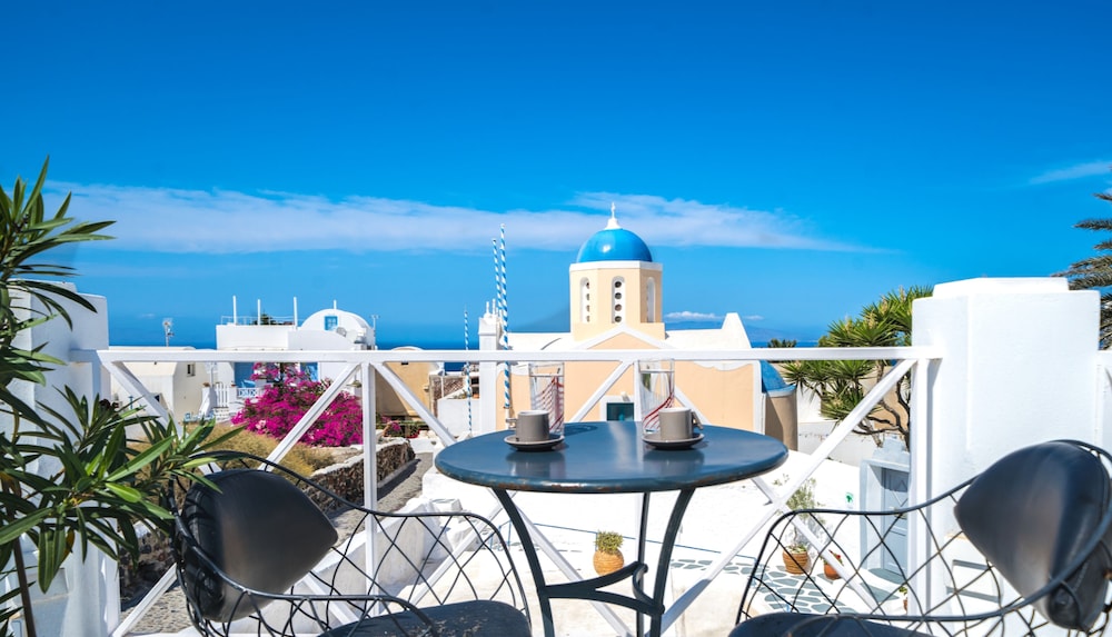 Santorini Paradise