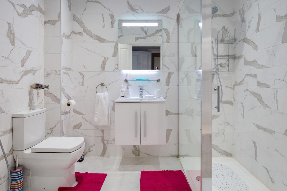 Cromwell Road 2-bed 2-bath Brand new Flat