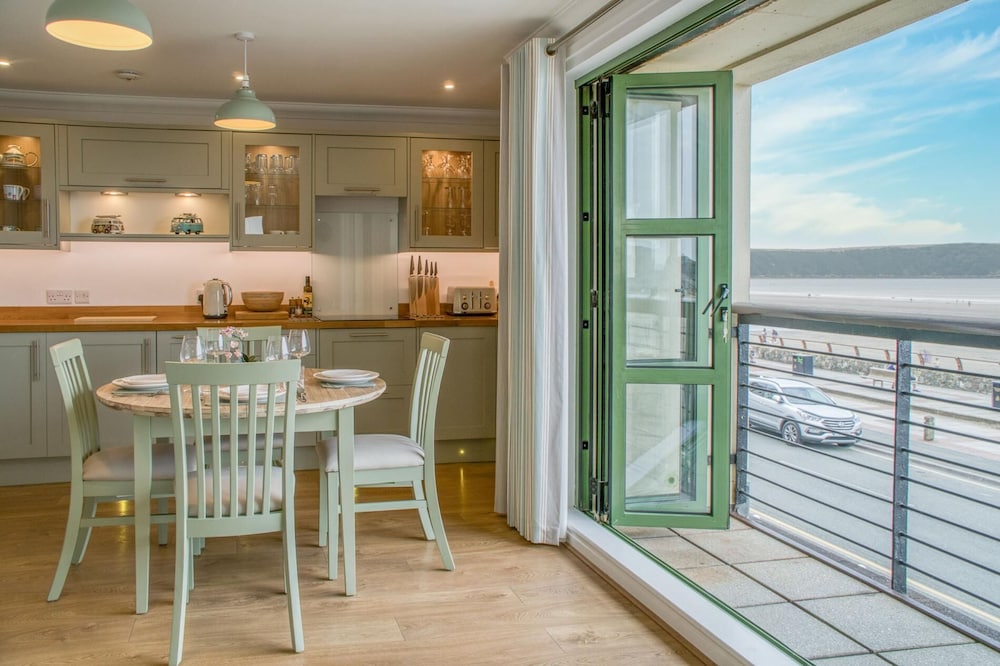 3 St Bride s Bay View - 3 Bedroom - Broad Haven