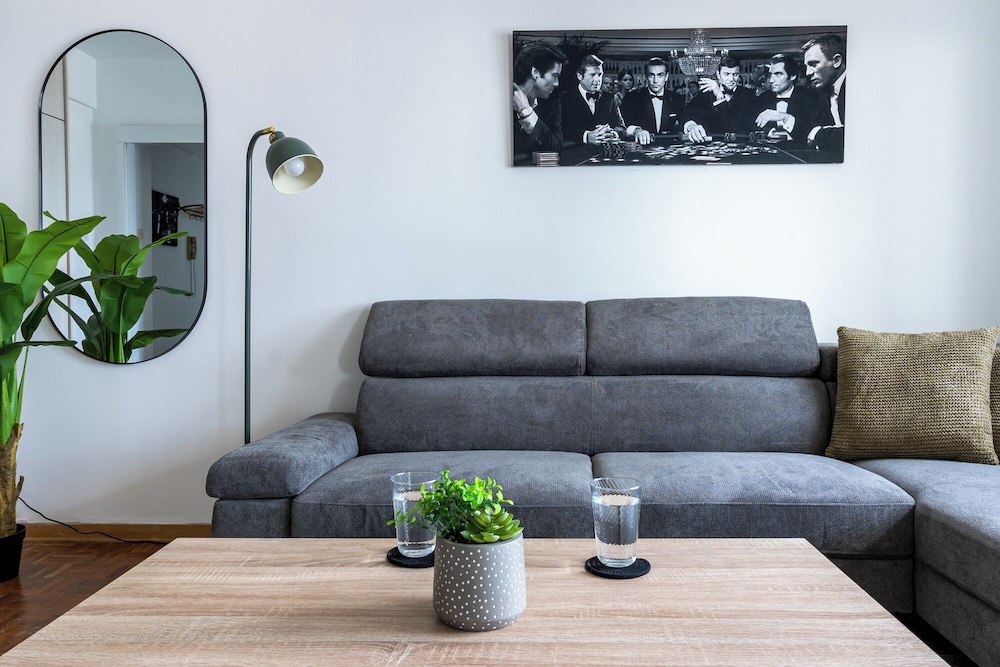 Bastia - Skyline 1-BR Apt in Nicosia