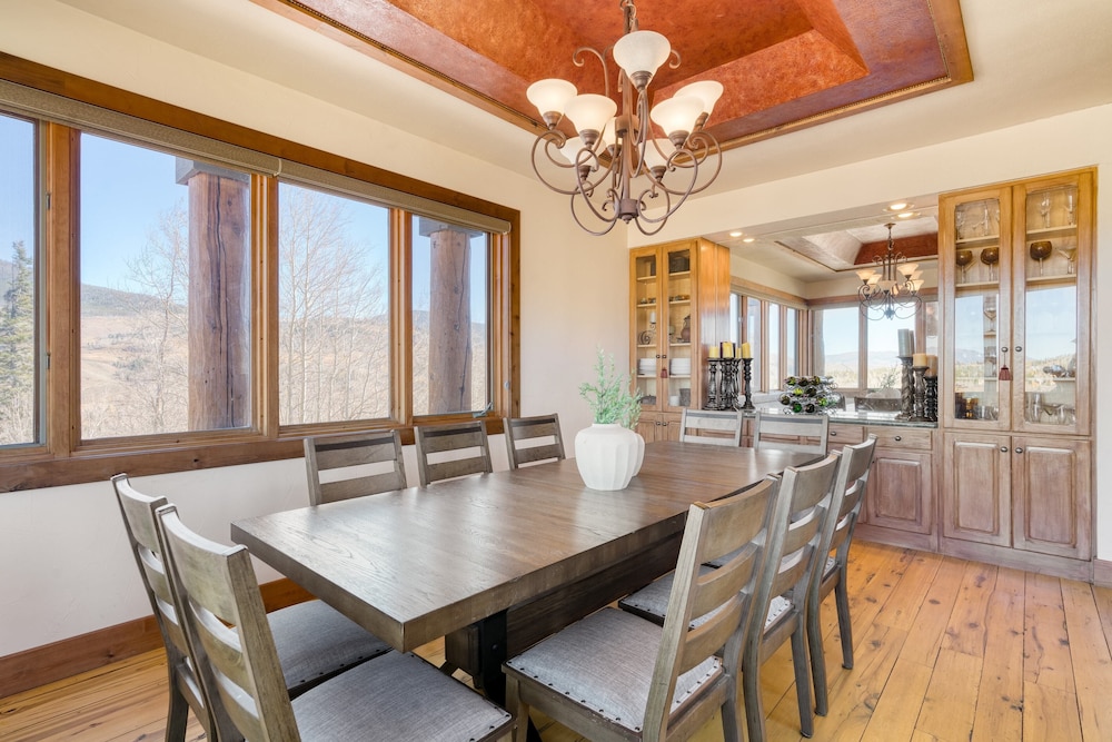 Summit County Vacations - Topaz Estate by Avantstay Luxe Home, Pool View - Property Image 2