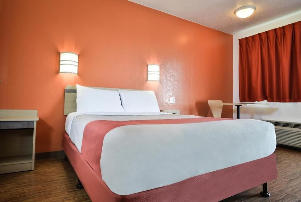 Motel 6 Saint Joseph, MO - Property Image 25
