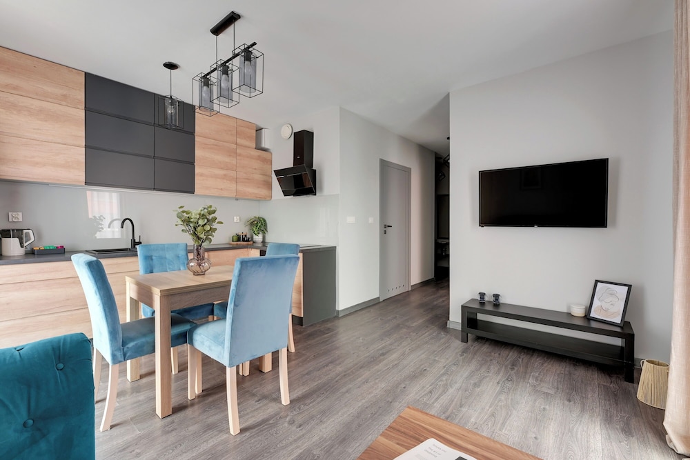 Aura - Riverside & Parking by Downtown Apartments