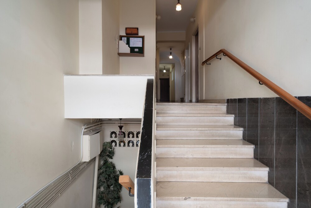 Luxury Comfort in Pagrati - 5 min to Varnava Square