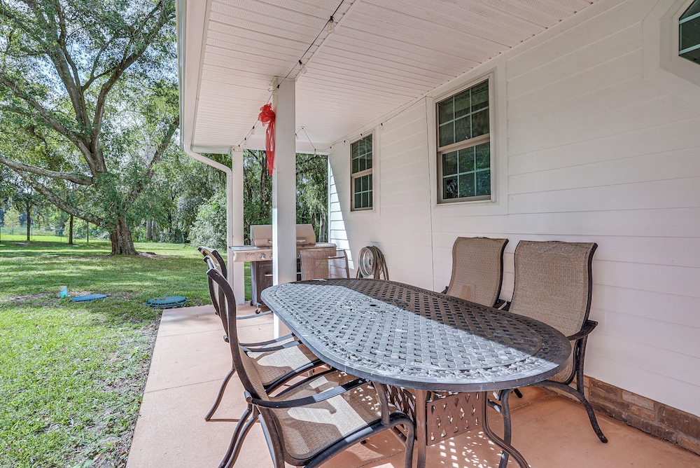Pet the Sheep! Rural & Spacious Polk City Retreat