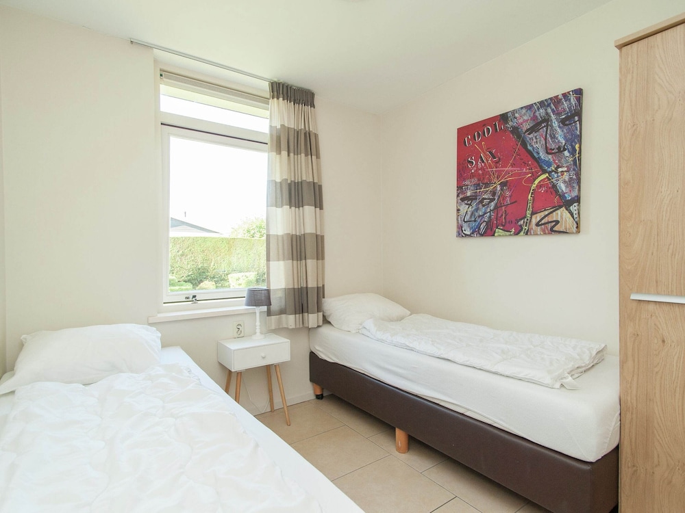Cozy, Detached Holiday Home With Terrace, Near the Sea view 2