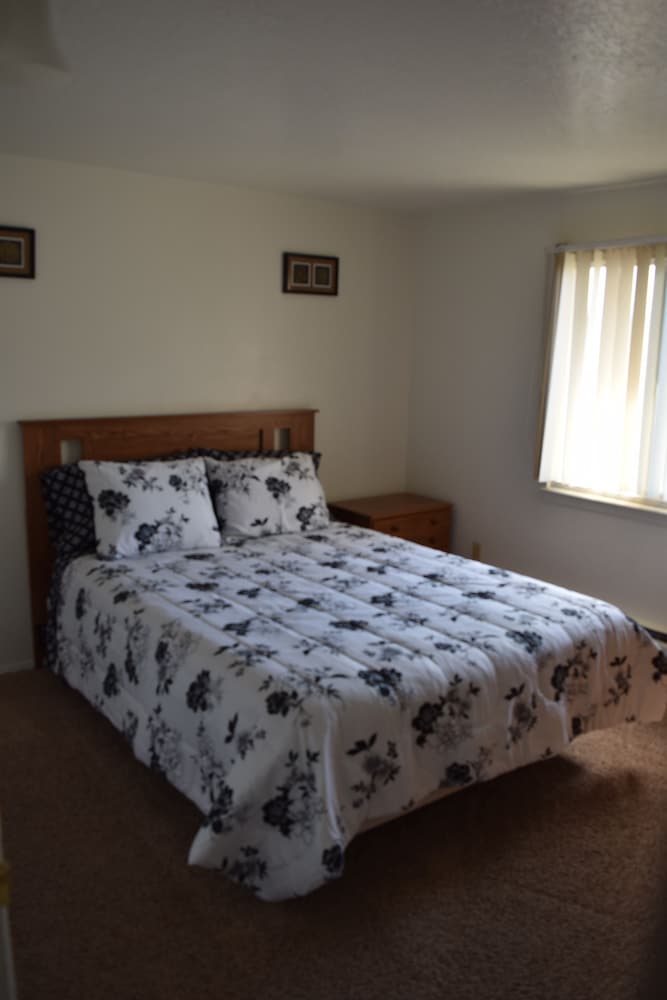Rawlins Vacations - Mactavish Court Townhomes - Property Image 12