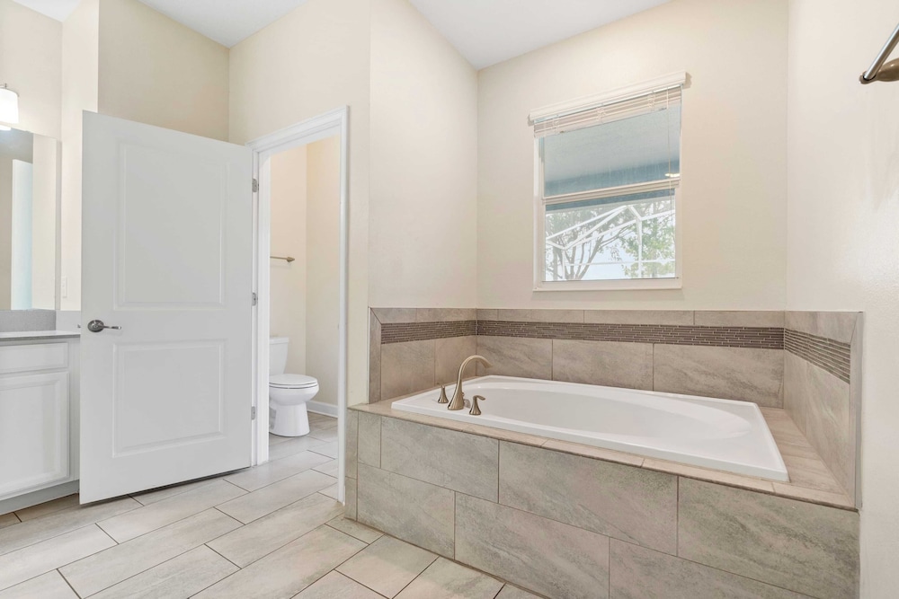 Stinger Luxe Retreat by Avantstay 8BR Luxury Villa Near Disney w/ Pool & Game Room