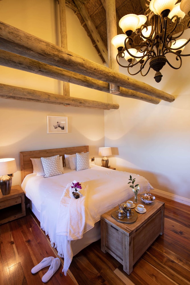Magic Hills - Ilanga Manor House view 3