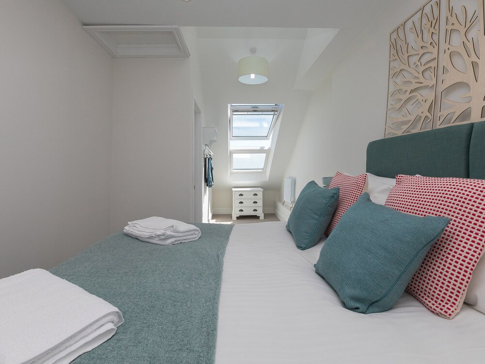 6 Albany Terrace