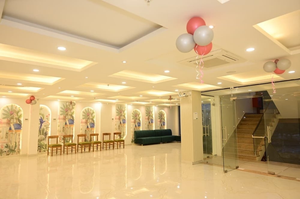 HOTEL ROYAL DIVINE