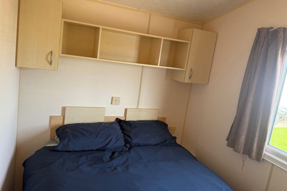 2 Bedroom Chalet Sleeps 6 -free Parking -Tv -wifi