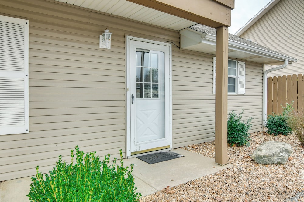 Near Attractions & Shows: Branson Updated Condo